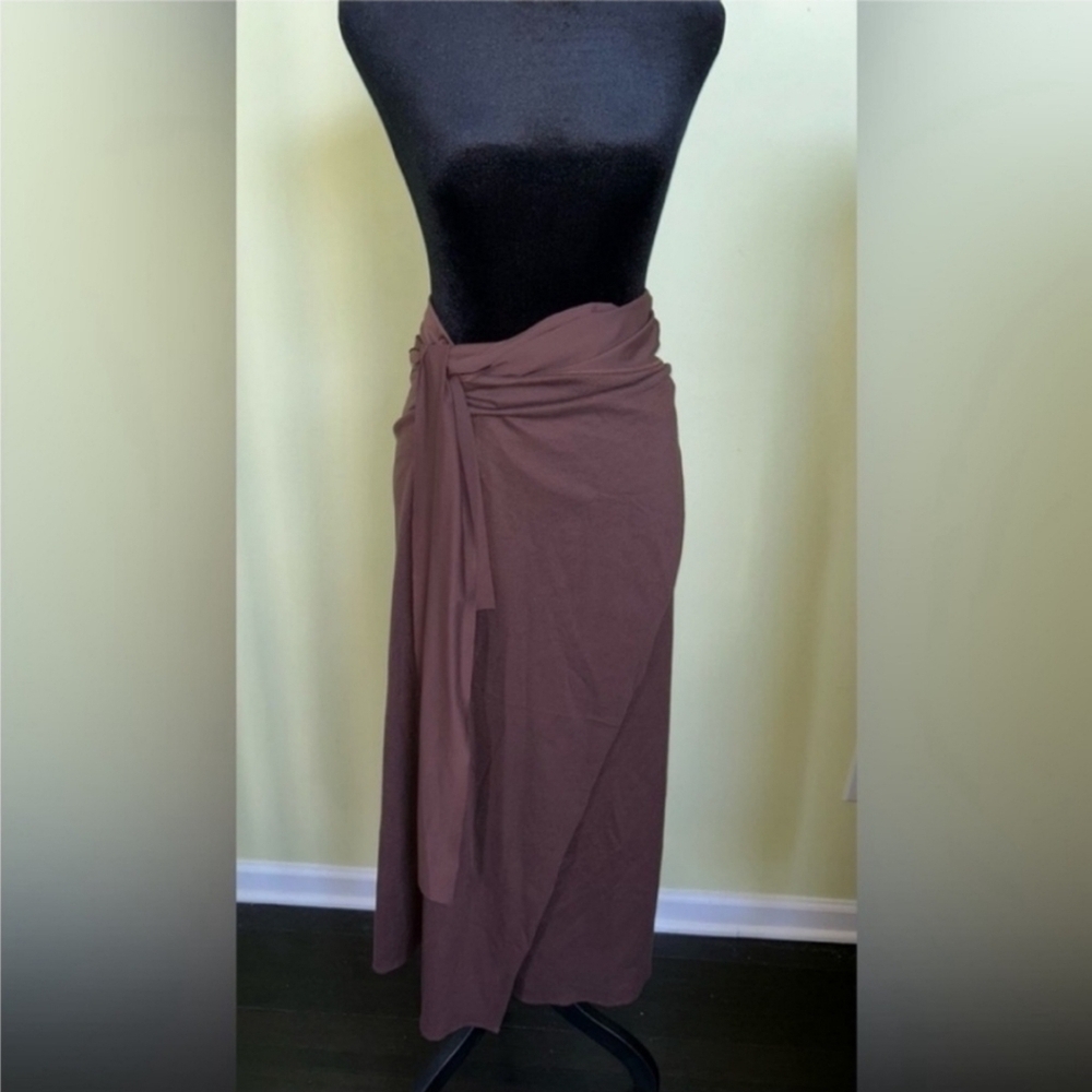 SKIMS Signature Swim Sarong Skirt in "Cocoa", Size 4X. NWT